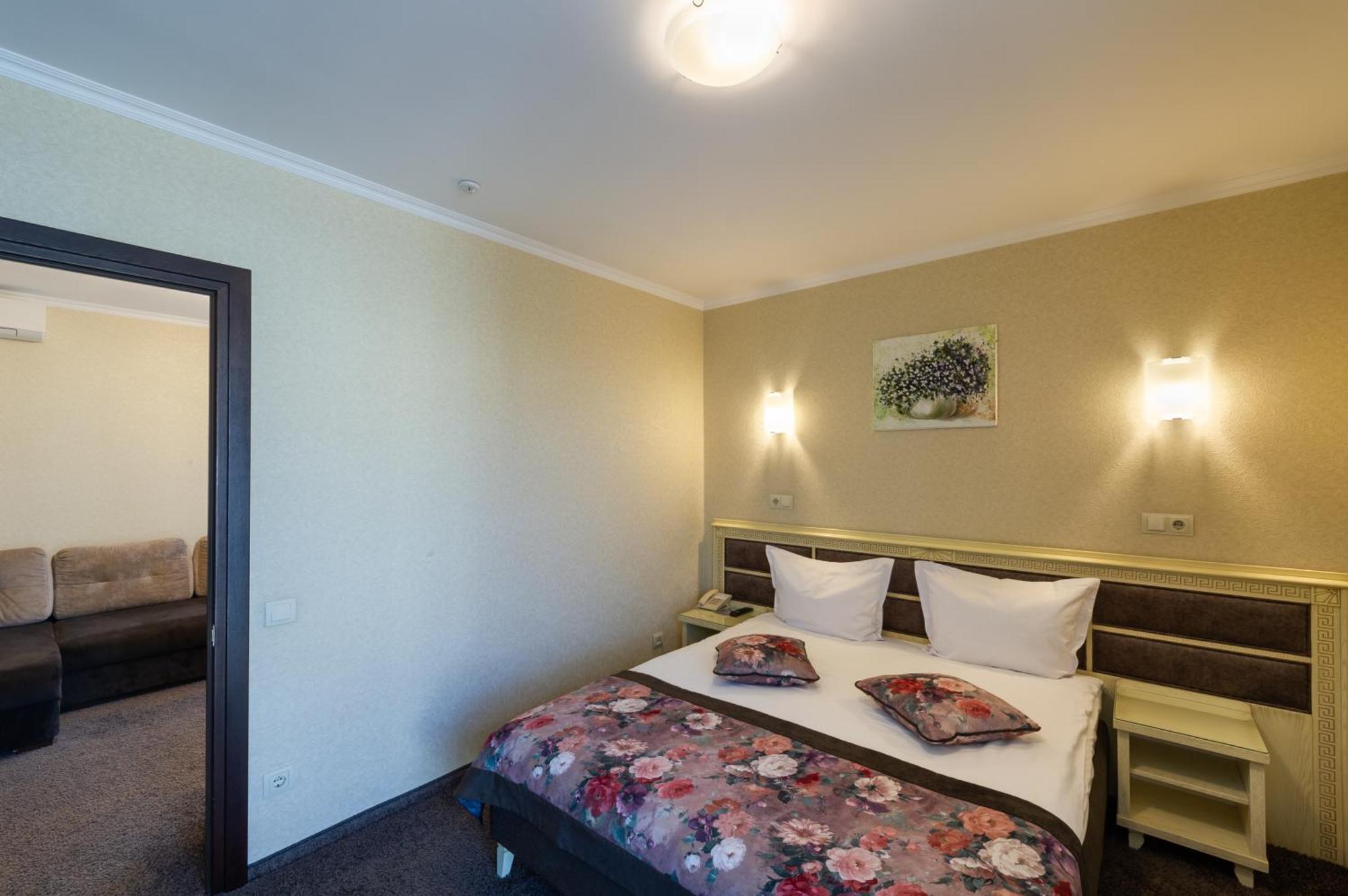 Avalon Palace Ternopil Extérieur photo